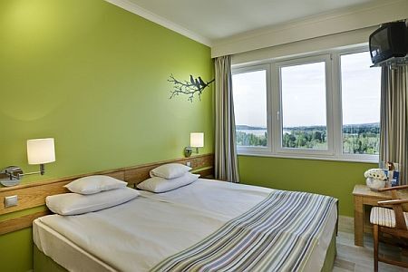 Hotels in Balatonfured - tweepersonskamer - driesterren accommodatie bij het Balatonmeer