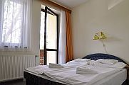 Ett stämningsfullt rum för billigt pris i Revesz Hotell *** i Ungern