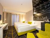 Elegante habitación en el Hotel Science de Szeged