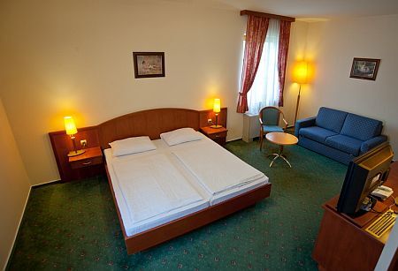 Hotel trzygwiazdkowy przy autostradzie na Węgrzech - Hotel Gastland M0, Szigetszentmiklos