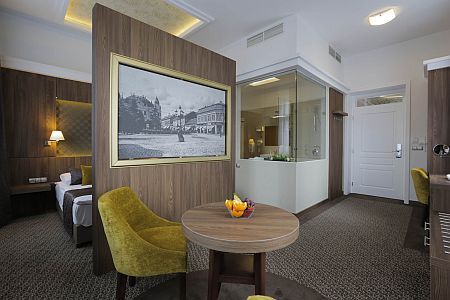 Duna Wellness Hotel Baja　-　ドゥナ　ウェルネスホテル　バヤではハ-フボ-ド付の宿泊パックをご用意しております。ファミリ-ル-ム。