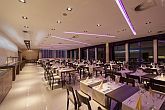 Restaurant in het 4-sterren Premium Hotel Panorama in Siofok met Hongaarse en internationale gerechten