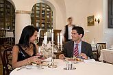 Restaurant elegant în Hedervar Hotel de Castel de 4 stele