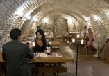 La cave de vin - Château hôtel Hedervar 4 étoiles - entre Gyor et Mosonmagyarovar en Hongrie