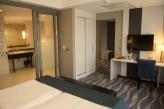 4* Azur Hotelの素敵なホテルの客室を割引価格で提供しています