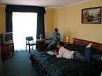 Beschikbare tweepersoonskamer in het driesterren Hotel Viktoria in Sarvar, Hongarije