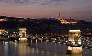 Sofitel Budapest Chain Bridge - вид из 5-звездного люкс-отеля на Дунай и на Цепной мост - Budapest, Hungary