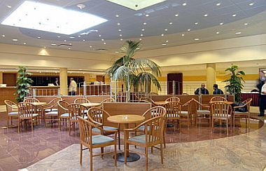 Lobby elegant în Hotel Club Tihany din Ungaria