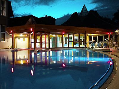 Hotel Heviz Spa Resort Health - конференц- и термальный отель в Хевизе с велнес- и лечебным отделением