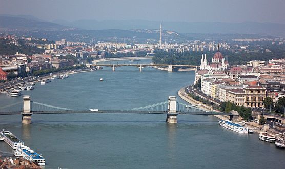 Novotel Budapest Danube avec le panorama sur le Danube - chambre d'hôtel donne sur le Danube, le panorama magnifique