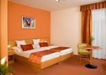 Pokój trzygwiazdkowy Hotelu Kalvaria w Gyorze