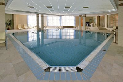 Hotel de Wellness y Convenciones Rubin - Budapest - piscina interior