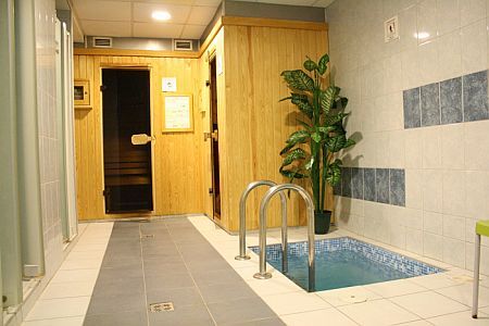 Vacances wellness aux tarifs bas à Budapest dans l'Hotel Zuglo avec sauna, jacuzzi et chambres pas chères