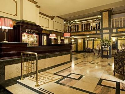 Astoria Budapest - Danubius hotell Astoria Budapest - Romantiskt och elegant hotell i centrum
