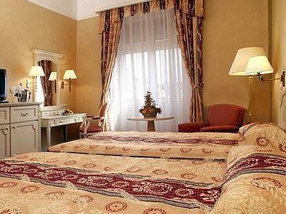 Astoria Hotel City Center Budapest - una habitación romántica a precios asequibles
