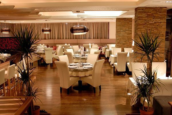 Hôtel Bassiana à 4 étoiles en Hongrie à Sárvár - le restaurant - porc-mangalitza - des vins célebres de la Hongrie - ville balnéairedu au bord du Danube
