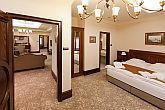 Łóżko dwuosobowe w pokoju luksusowym, Hotel Andrassy Residence, Tarcal, Węgry