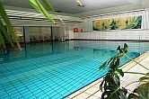 Wellness hotel in Boedapest - Europa Hotels Congress Center Budapest - zwembad van Hotel Rege in district 2