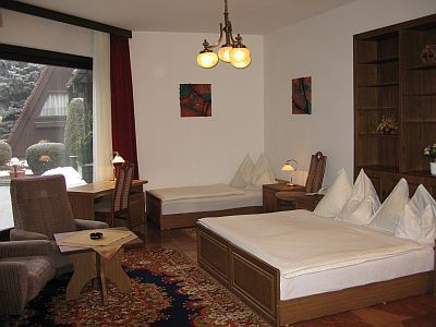 La chambre double libre á l'hôtel Molnar 3 étoiles á Budapest - l'endroit tranquille