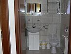 Hotel Pontis Biatorbagy - ванная комната в дешевом 3-звездном отеле Понтис - Hungary