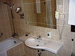 La salle de bains - Hôtel Golden Park Budapest en Hongrie