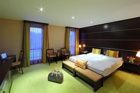 4* Ładne pokoje w hotelu Anna Grand Hotel w Balatonfured