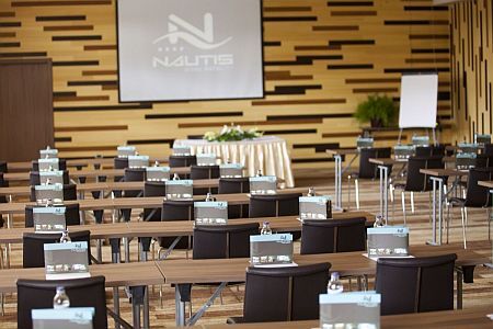 Конференц-зал в Vital Hotel Nautis, на озере Веленце