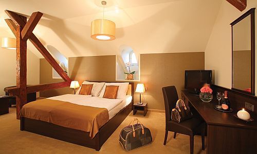 Hotel Ipoly Residence met zorgvuldig ontworpen en ingerichte ruime kamers en suites in balatonfured, Hongarije