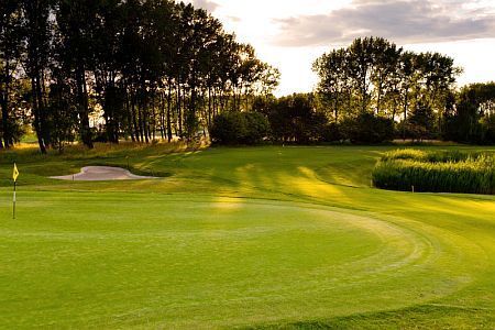 Golf Club met een van Europa's mooiste 18-holes, 72 par kampioensbaan - Hotel Greenfield in Bukfurdo