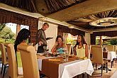 Restaurant aşezat în Grădina Dubai, Hotel Fabulos Shiraz Egerszalok