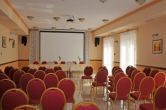 Sală de conferinţe cu lumină naturală în Hotel Castel Fried Simontornya