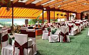 Restaurant van Hotel Silvanus met panoramisch uitzicht op de Donau