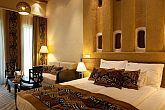 Elegant rum i Hotell Bambara Felsotarkany Ungern med wellness och konferensrum