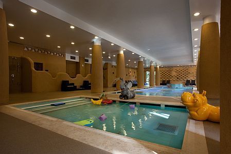 Fin de semana wellness con piscina para niños en el Hotel Bambara Felsotarkany - baratos paquetes de wellness