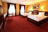 Hôtel Obester á Debrecen au prix spécial - chambres grandes et belles avec les lits séparés