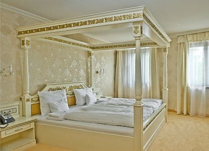 Suite de l'Hôtel Obester á Debrecen á l'endroit romantique et élégant