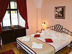 Hotel Klastrom Győr -  ジュ－ルのホテル　クラストロムではロマンチックな客室を用意しております
