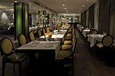 Restaurante elegante del Andrassy Hotel, cerca de Oktogon