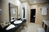 Hotel Colosseum Morahalom - ванная комната с  сауной
