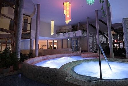 Colosseum Hotel**** thermal pool for who's loves wellness in Morahalom