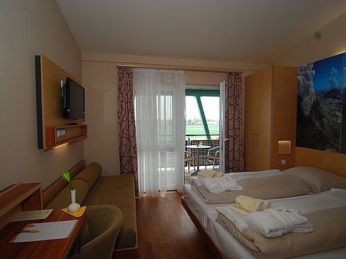 Двухместный номер в отеле Vulkan Resort в городе Селделёмлок