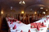 Hôtel Fodor et Restaurant à Gyula avec des spécialités hongroises, en demi-pension