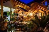 Fodor Hotel Halaszcsarda exclusieve prachtige tuin van een cafe, restaurant