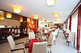Restaurante Royal Club Hotel Visegrad con especialidades húngaras