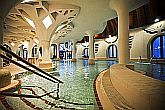 Отель Grand Hotel Glorius  имеет вход в термальную купальню