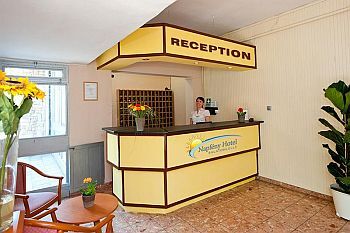 Hotel Napfény in Balatonlelle, tegen gunstige prijs met halfpension aan het Balatonmeer