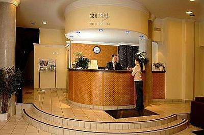 Hotel Central Nagykanizsa olcsó akciós félpanziós csomagok Nagykamizsán a Central Hotelben
