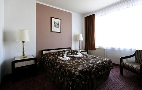 Отель Арпад город Татабанья-Árpád Hotel Tatabánya – номер отеля по цене акции