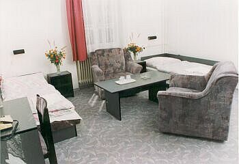 Camere comfortabile ieftine in hotelul Regina din Budapesta