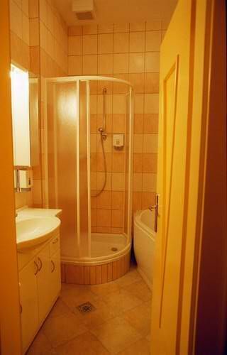 Hotel Aquarius - ванная комната отеля со всеми удобствами - Budapest